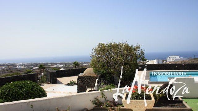 4283-(2) Lanzarote buy villa house haus