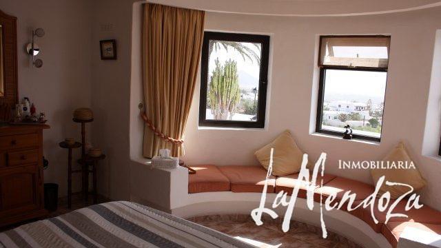 4289-(2) Lanzarote buy villa house haus