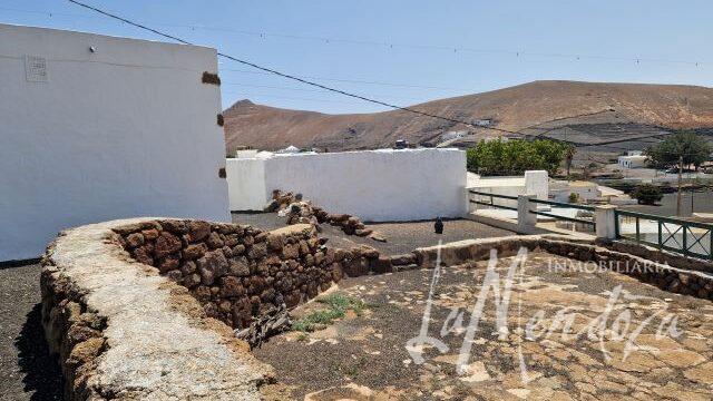 3165 - rear of property - Immobilien Lanzarote La Mendoza