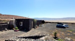 4349 - lanzarote purchase apartment house