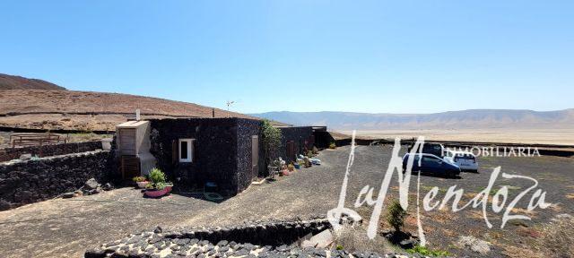 4349 - lanzarote purchase apartment house