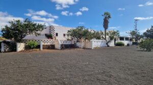 Unique and picturesque mansion in Macher