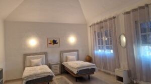 4364 - bedroom apartment
