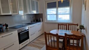 4364 - kitchen apartment